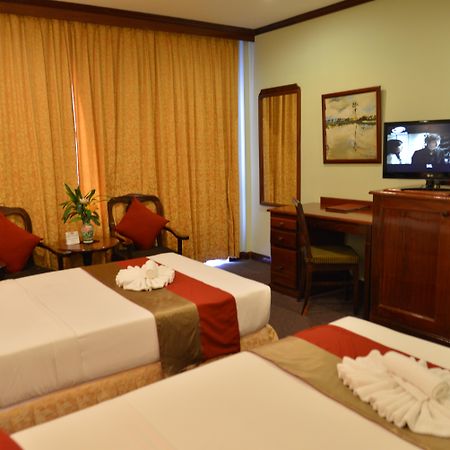 Angkor Hotel Siem Reap Exterior foto