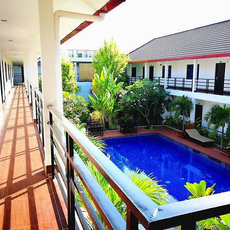 Angkor Hotel Siem Reap Exterior foto