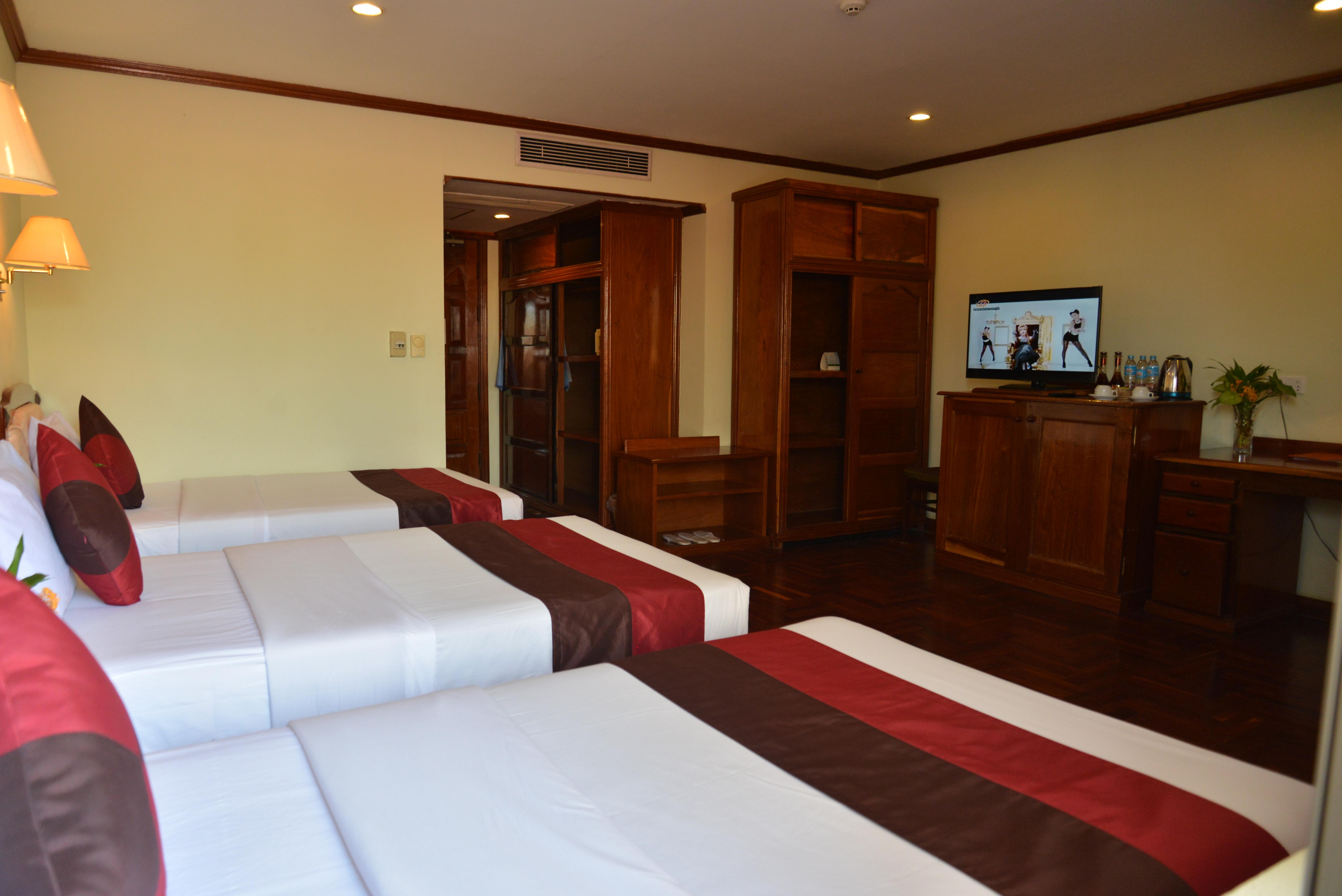 Angkor Hotel Siem Reap Exterior foto