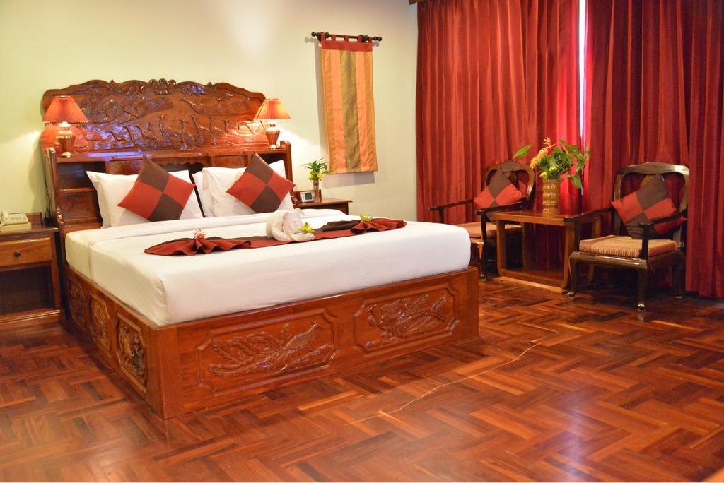 Angkor Hotel Siem Reap Exterior foto