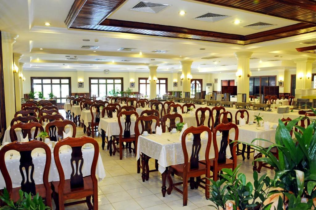 Angkor Hotel Siem Reap Exterior foto