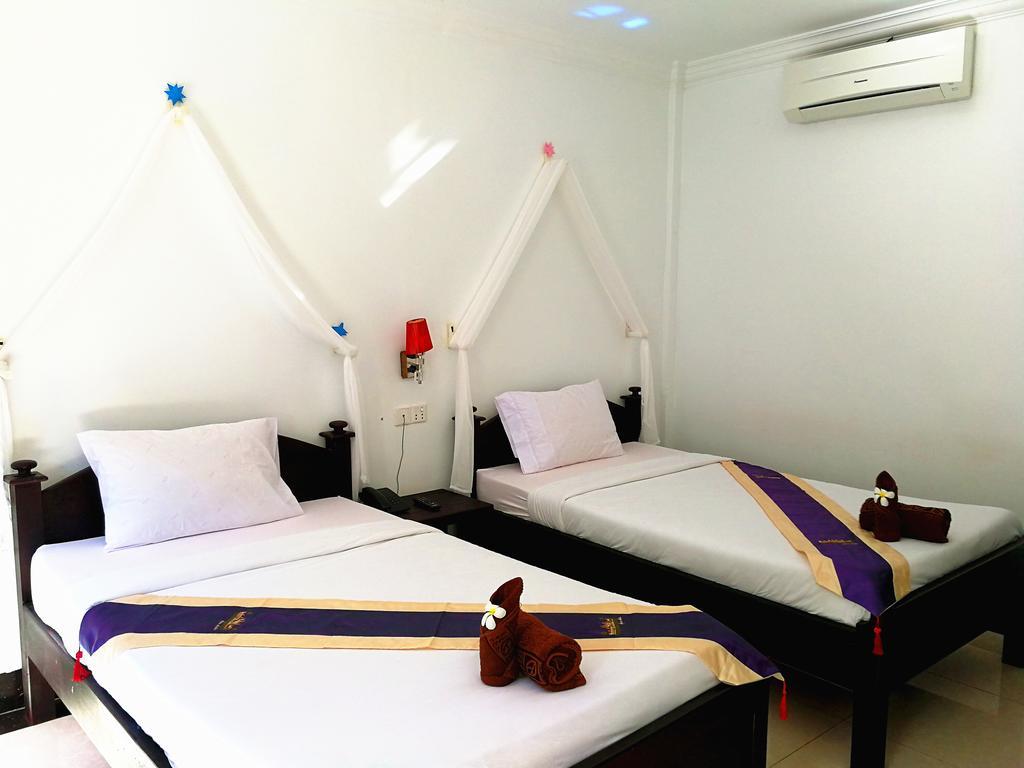Angkor Hotel Siem Reap Exterior foto
