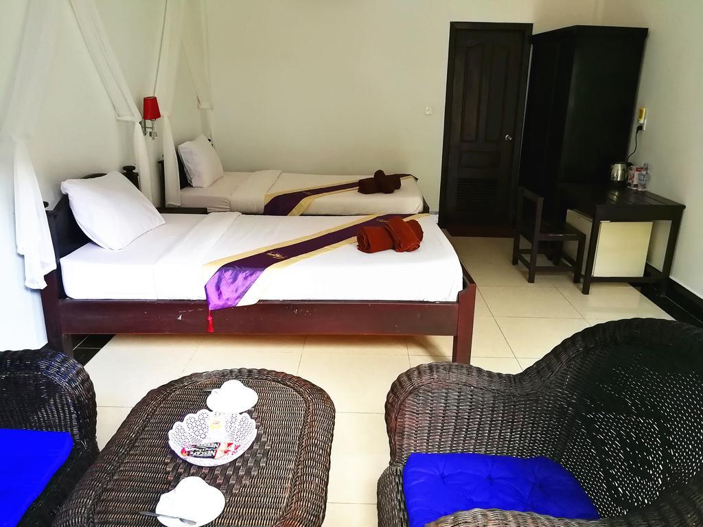 Angkor Hotel Siem Reap Exterior foto